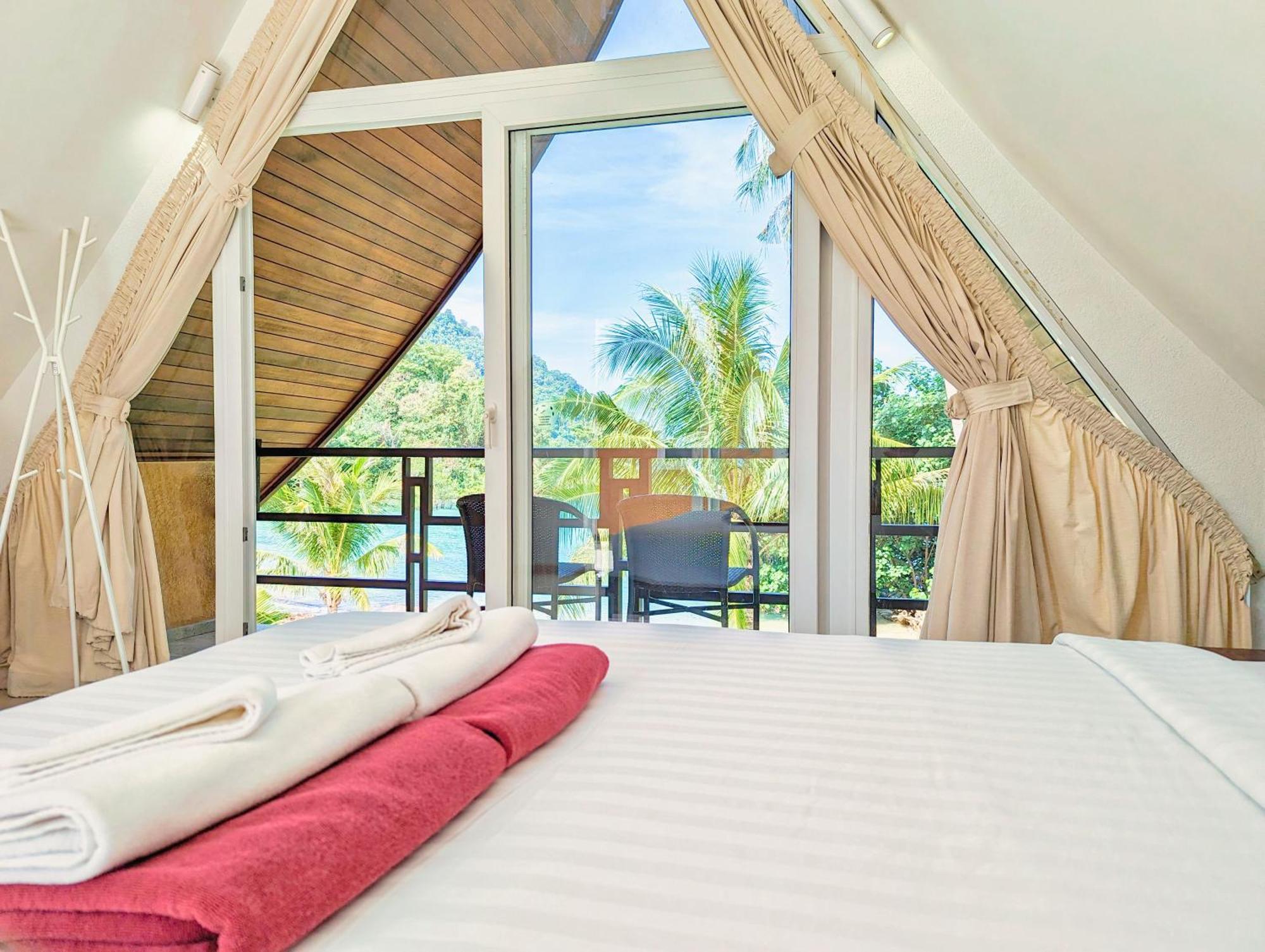 Half Moon Beach Villa - By Kohchangvillas Koh Chang Exterior photo